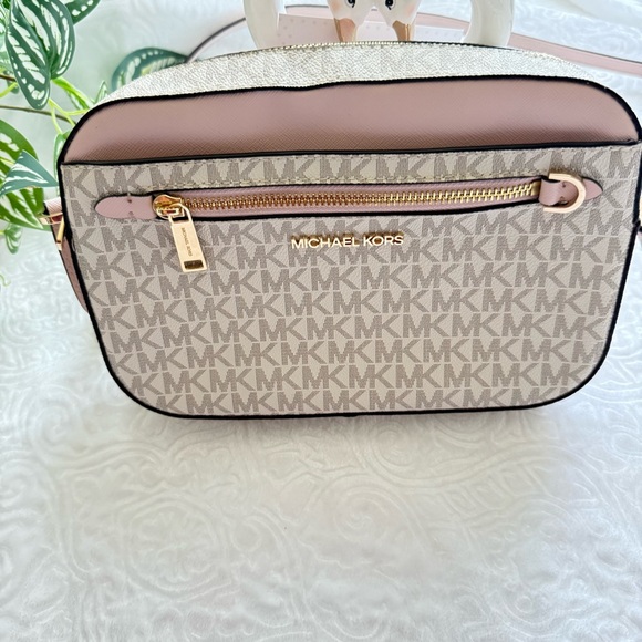 Michael Kors Handbags - Michael Kors Jet Set Crossbody Logo Vanilla Pink